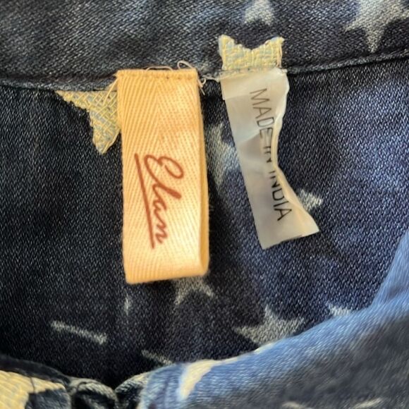 New! ELAN Button Up Front Tie Shirt Blouse Indigo Stars Size Medium NWT - Picture 10 of 12